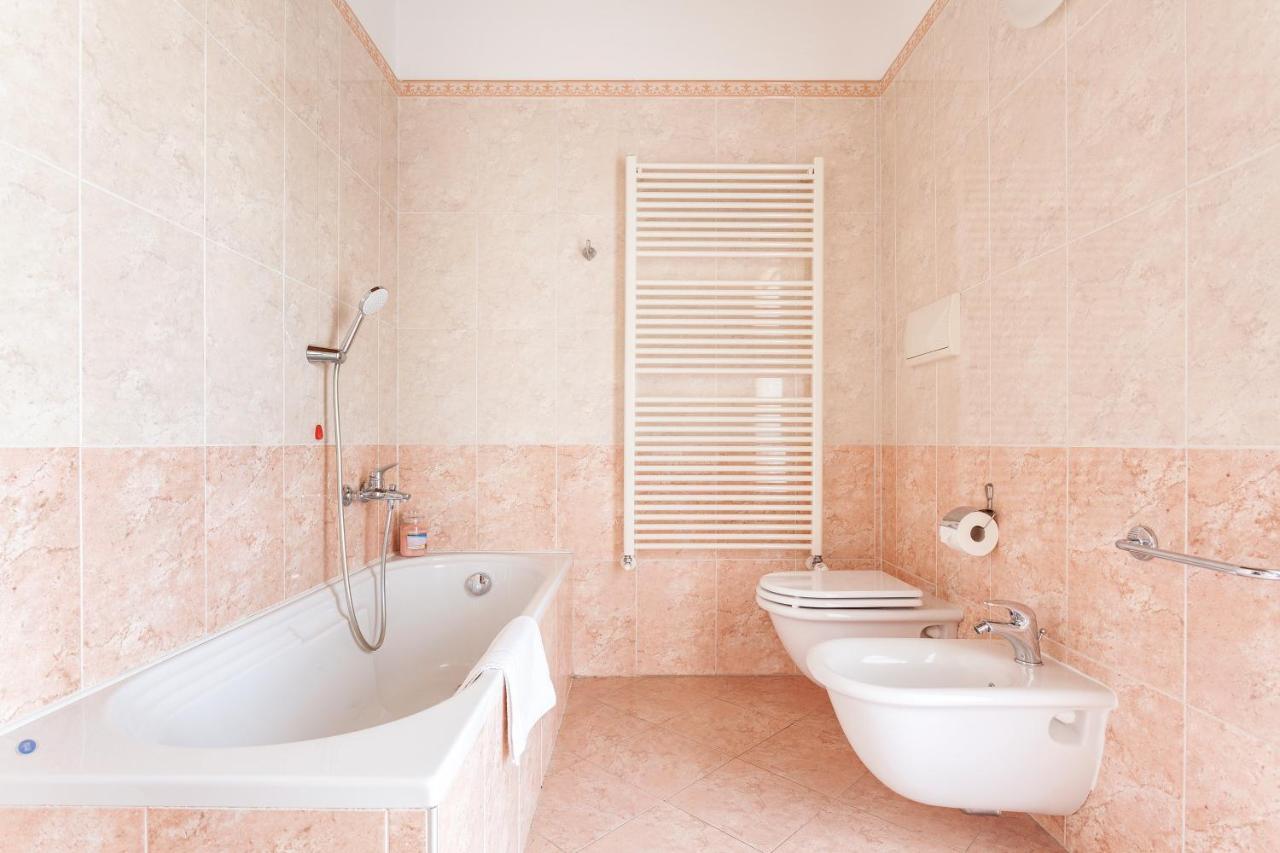 Apartment Misiadele Carnago Dış mekan fotoğraf