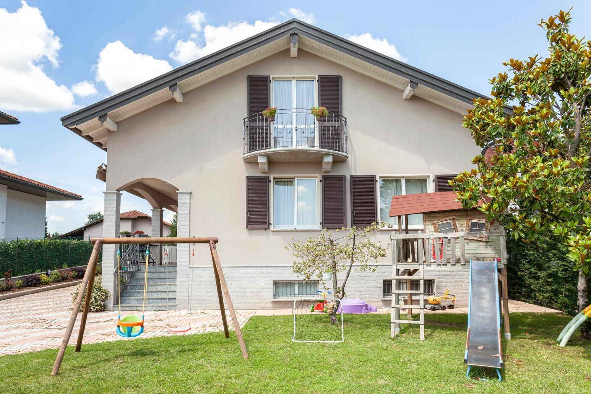 Apartment Misiadele Carnago Dış mekan fotoğraf